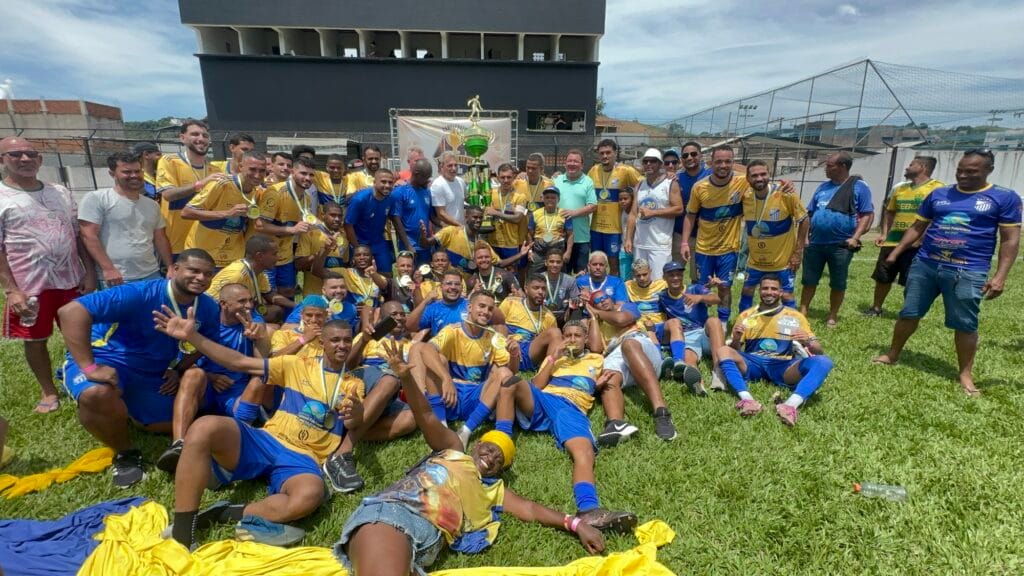 Real Madri Goleia Mangueiras e Conquista o Tri no Campeonato Fabricianense 5 img 1506 1